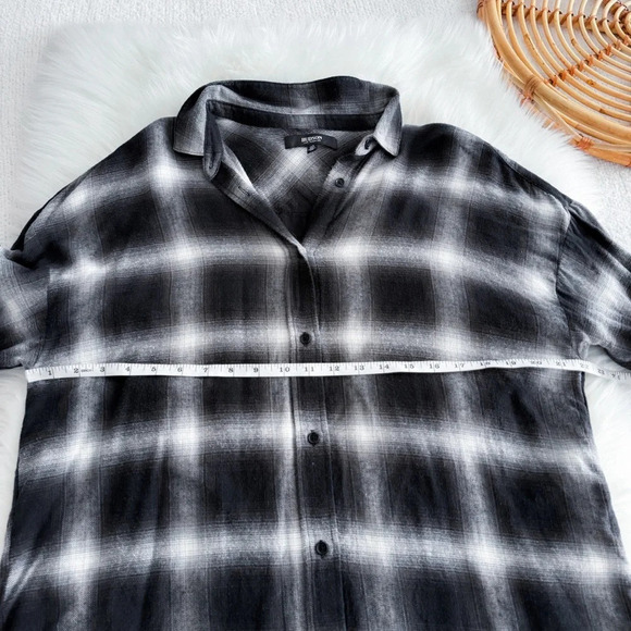 Hudson Oversized Flannel Button Down Shirt Raw Hem Distressed Plaid Black Gray - Picture 10 of 12